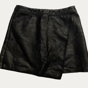 Very J Black Envelope Skirt